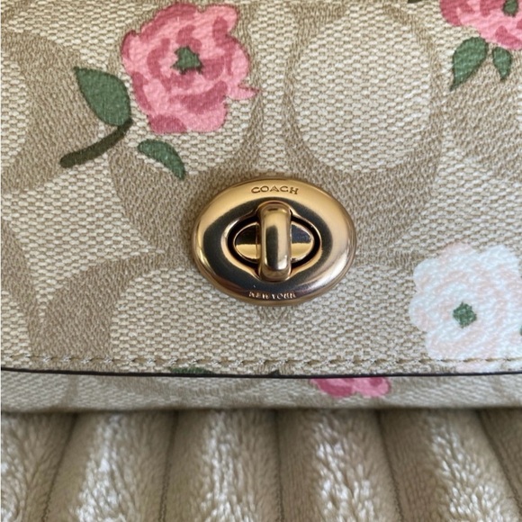 COACH SUNGLASS CASE FLORAL PRINT - Picture 3 of 7
